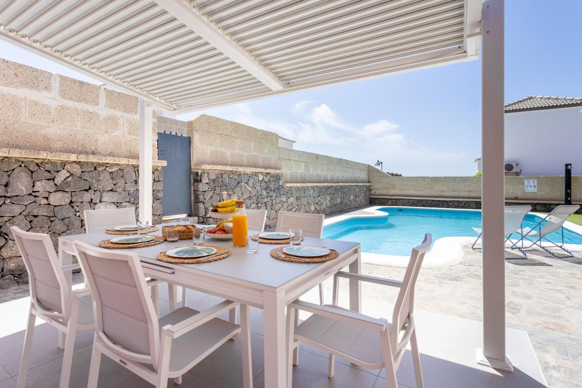 Villa Chloe Costa Adeje Tenerifesummervillas Giant Private Pool 11 Meters Long Extérieur photo
