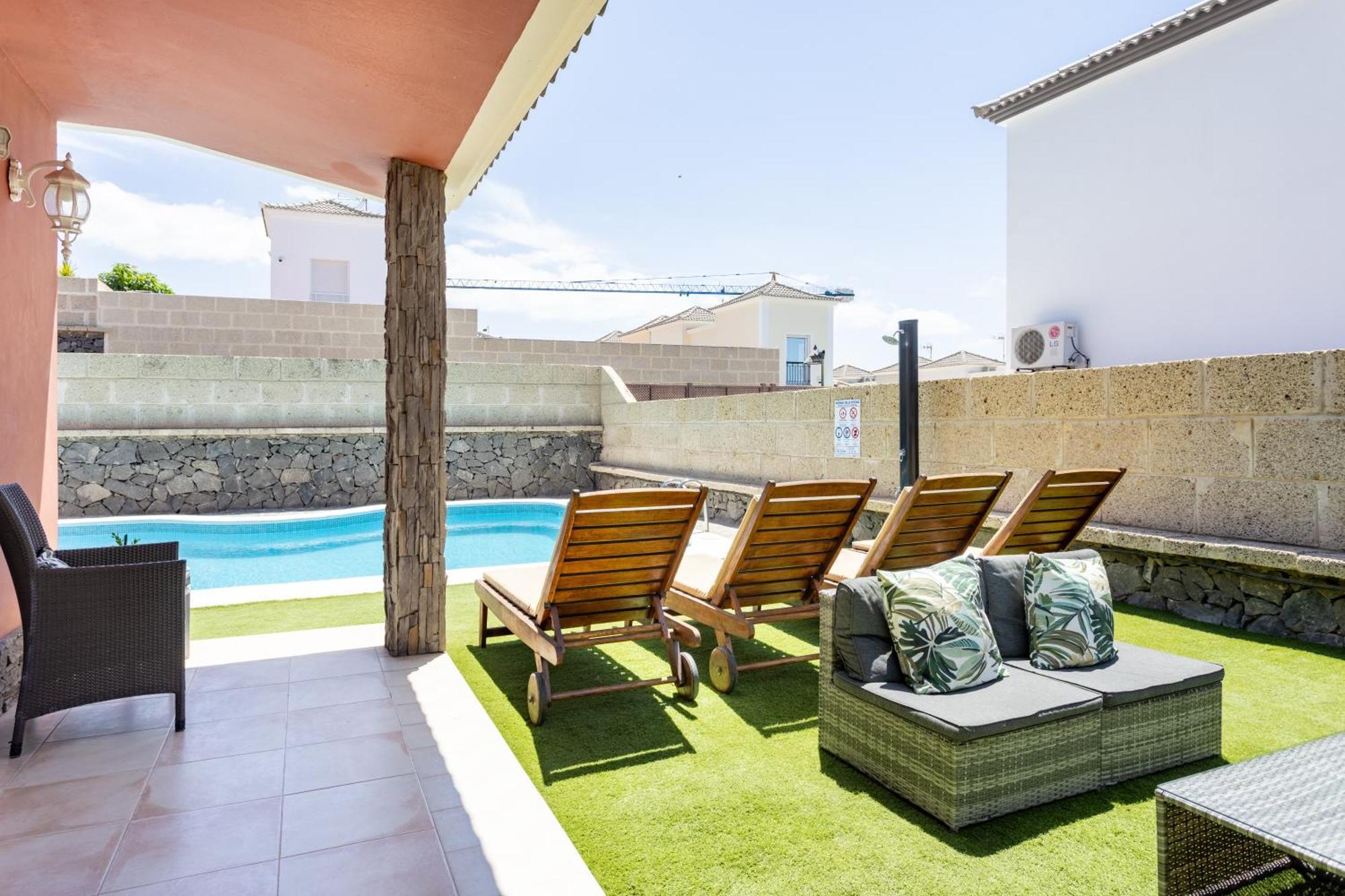 Villa Chloe Costa Adeje Tenerifesummervillas Giant Private Pool 11 Meters Long Extérieur photo